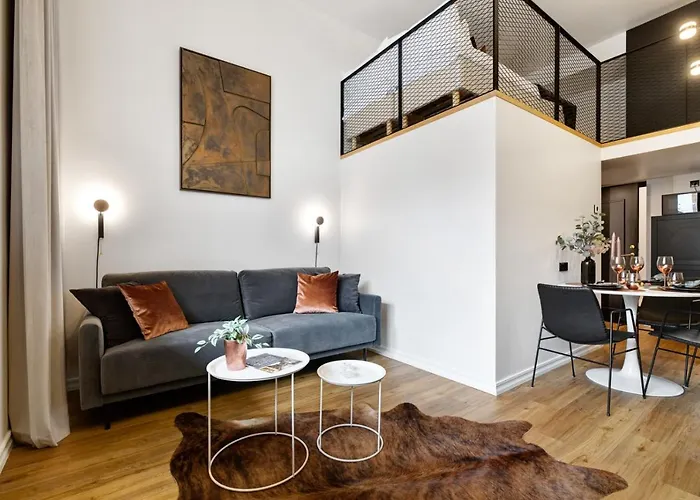 Bob W Old Town Apartment *