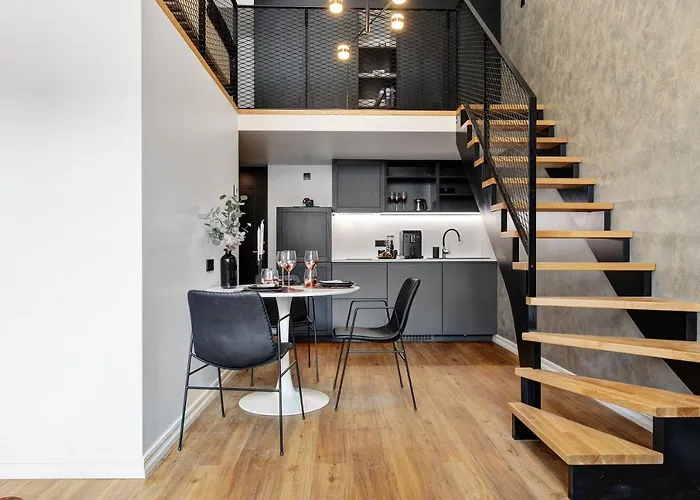 Bob W Old Town Apartment *